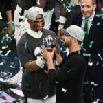 Los Eagles dominan a los Chiefs