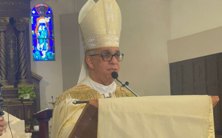 Obispo Santiago combate corrupción