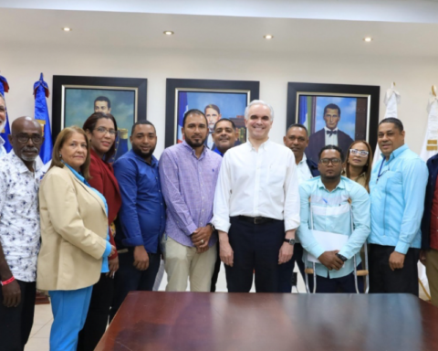 Reanudación docencia Duarte Hermanas Mirabal