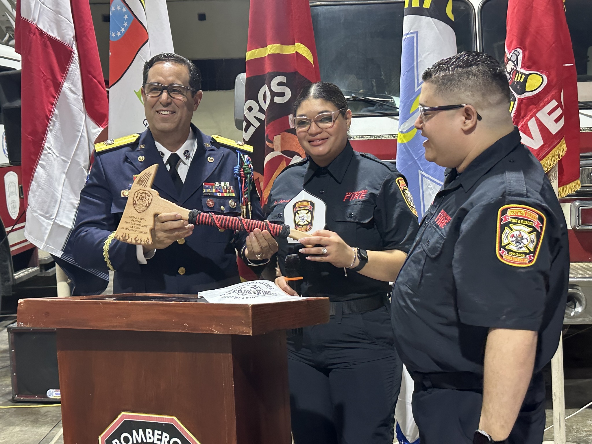 Bomberos La Vega celebran semana aniversaria