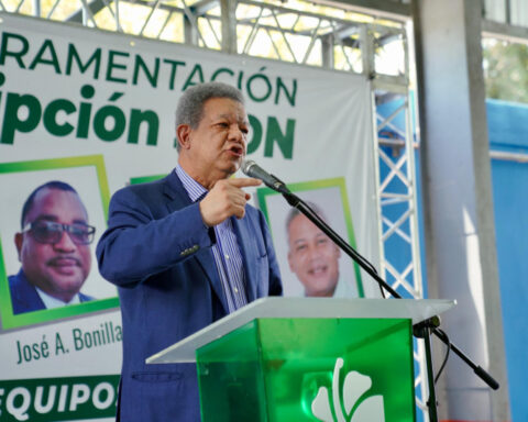 Leonel Fernández invitación Abinader