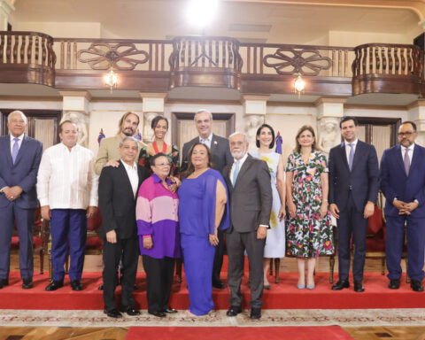 Zoé Saldaña Orden de Cristóbal Colón