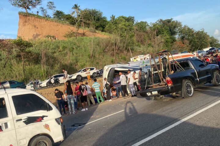 accidente en autopista Duarte